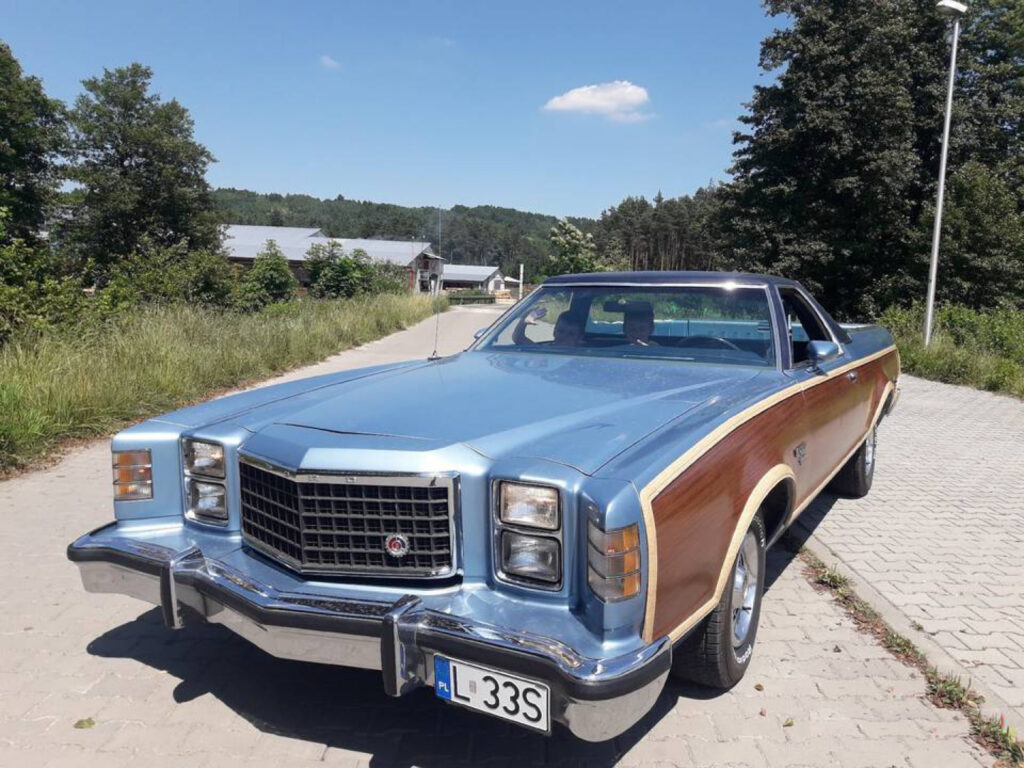 FORD RANCHERO V8